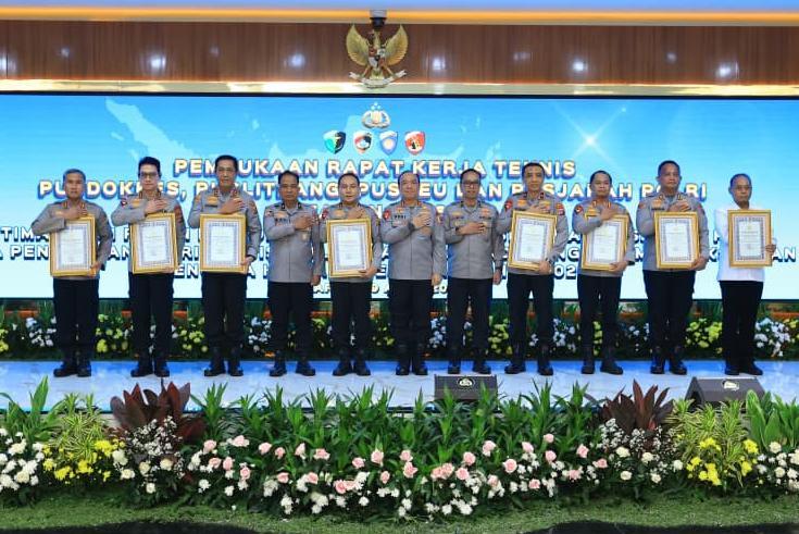 Polda Riau Raih Penghargaan IKPA Terbaik dari Kapolri, Bukti Kinerja Anggaran Transparan dan Akuntabel